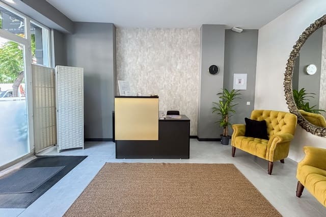 Local Commercial à vendre à Zona Puerto Deportivo, Fuengirola - 55 000 € (Ref: 9687502)