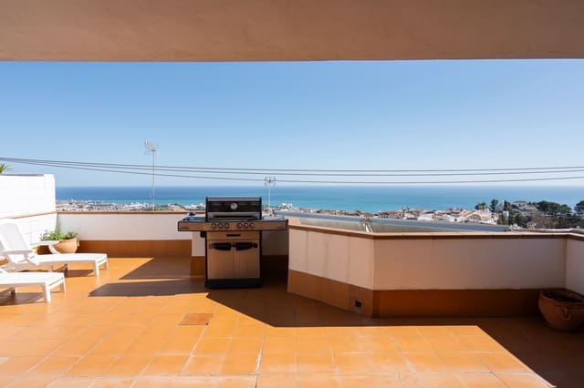 Casa de 4 habitaciones en Benalmádena pueblo, Benalmádena en venta - 700.000 € (Ref: 9687625)