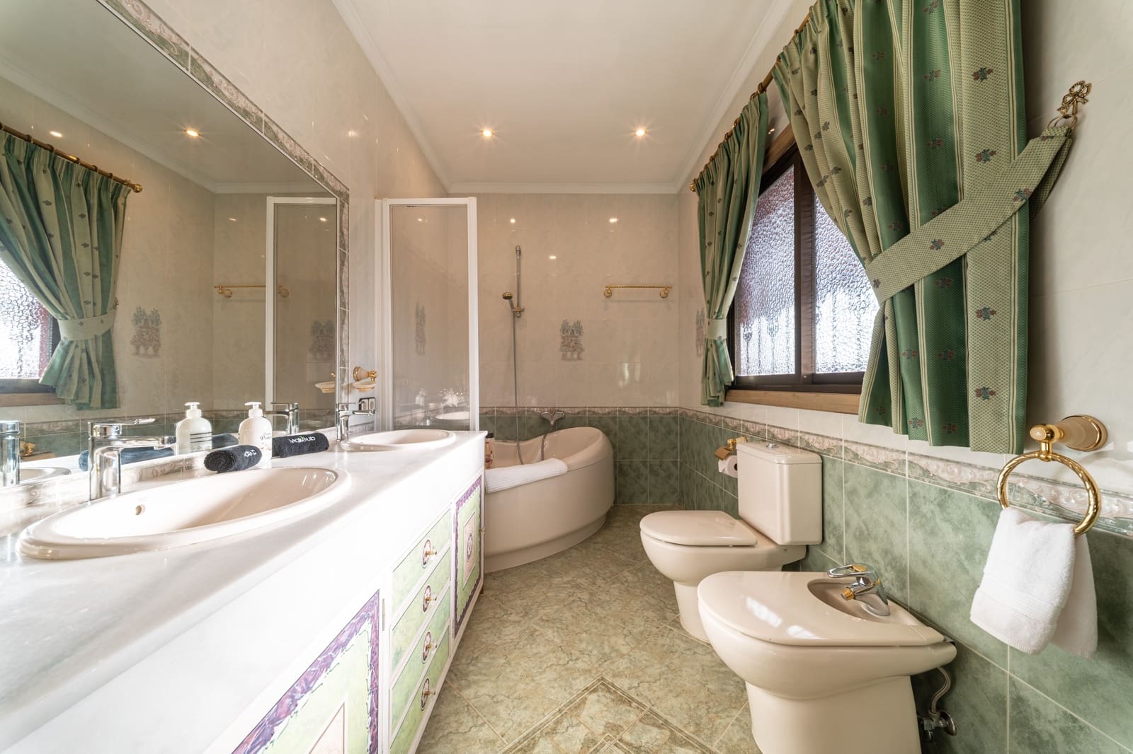 9 quarto Casa em Banda para venda em Benahavis com piscina - 11 900 000 € (Ref: 9696883)