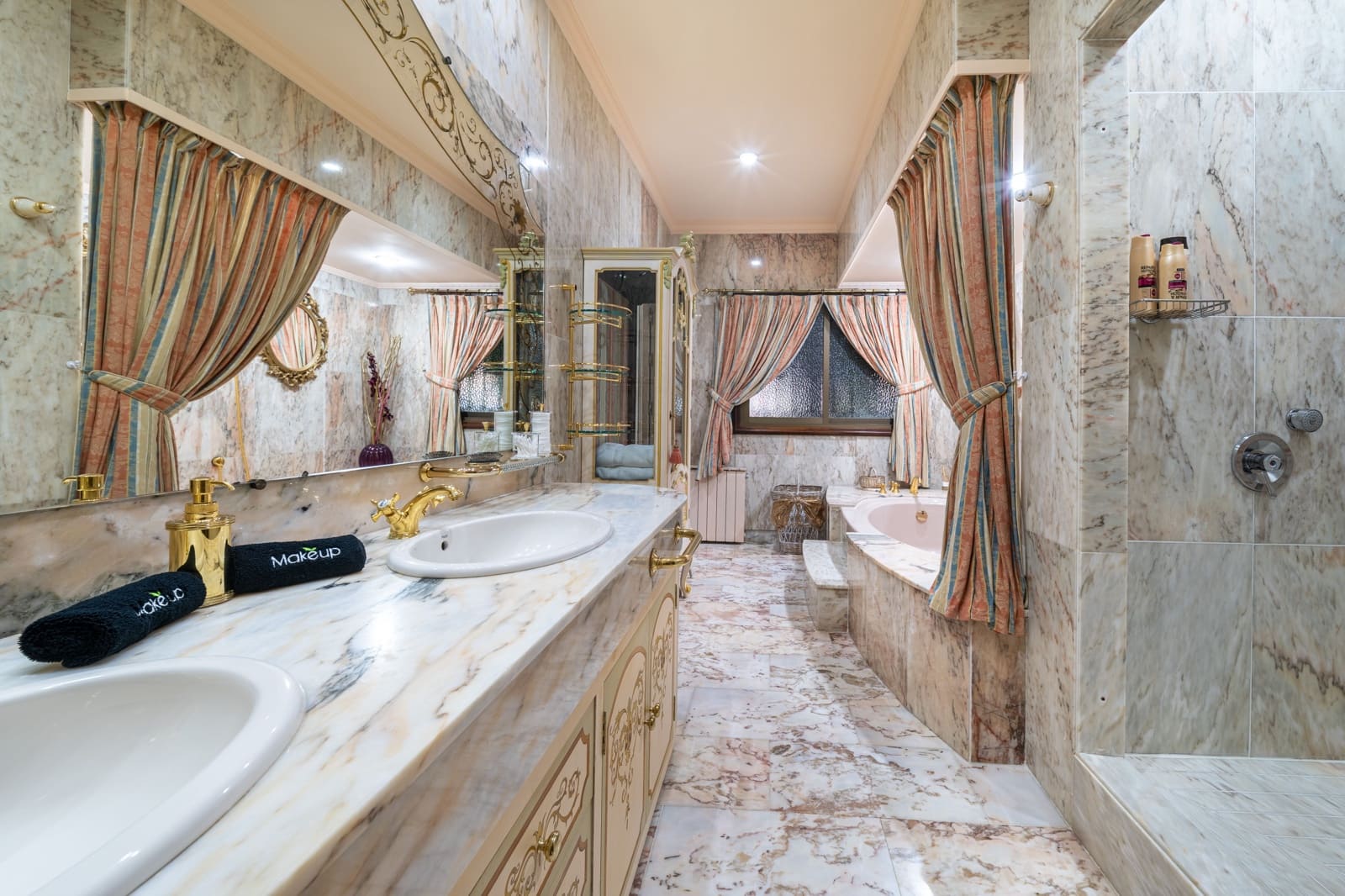 9 quarto Casa em Banda para venda em Benahavis com piscina - 11 900 000 € (Ref: 9696883)