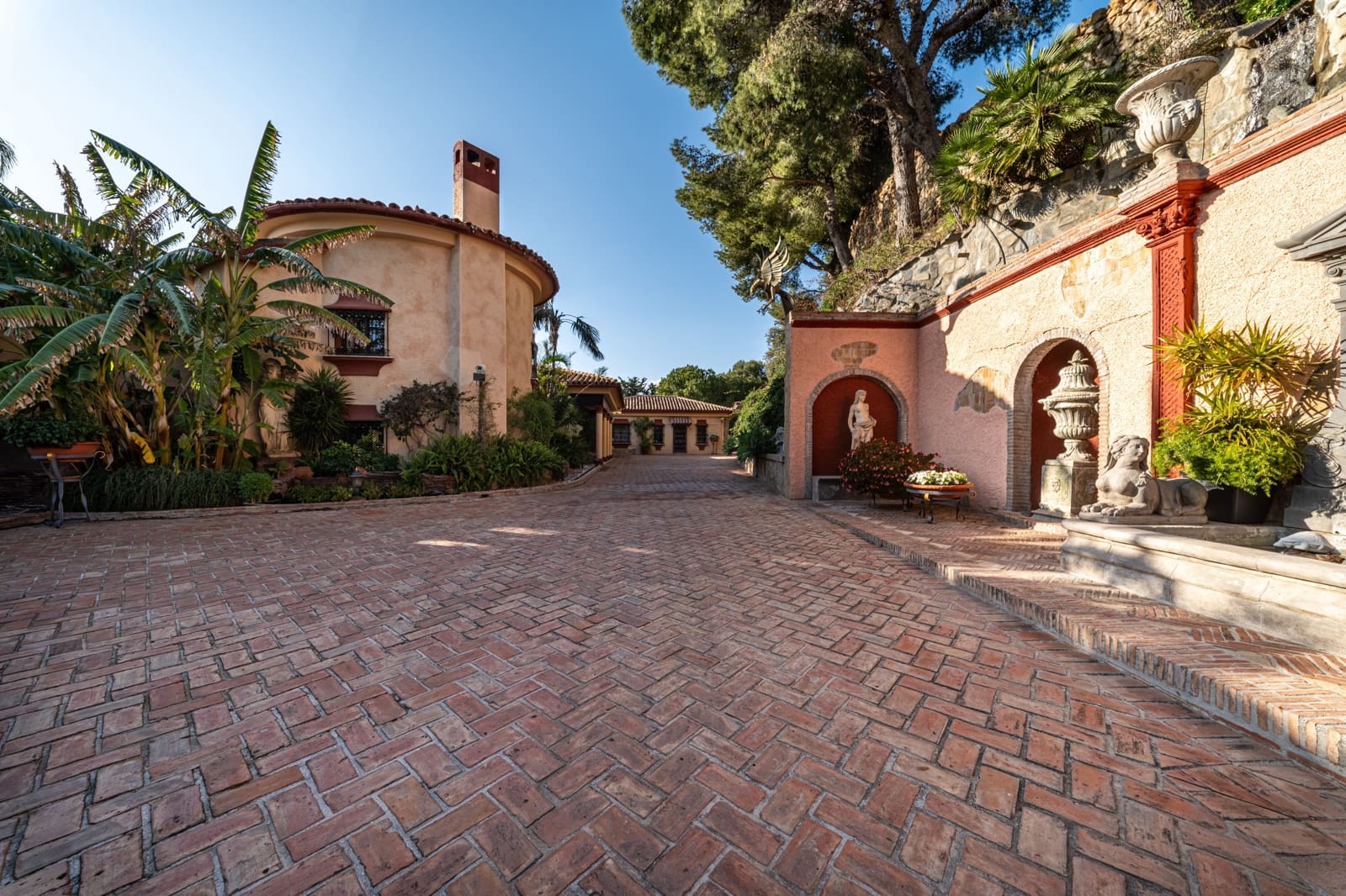 9 quarto Casa em Banda para venda em Benahavis com piscina - 11 900 000 € (Ref: 9696883)