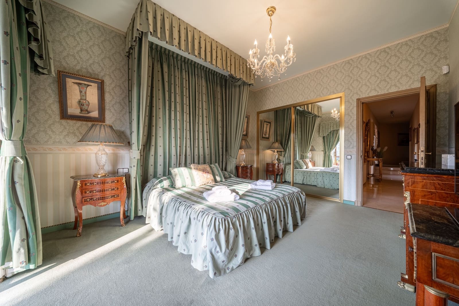 9 quarto Casa em Banda para venda em Benahavis com piscina - 11 900 000 € (Ref: 9696883)