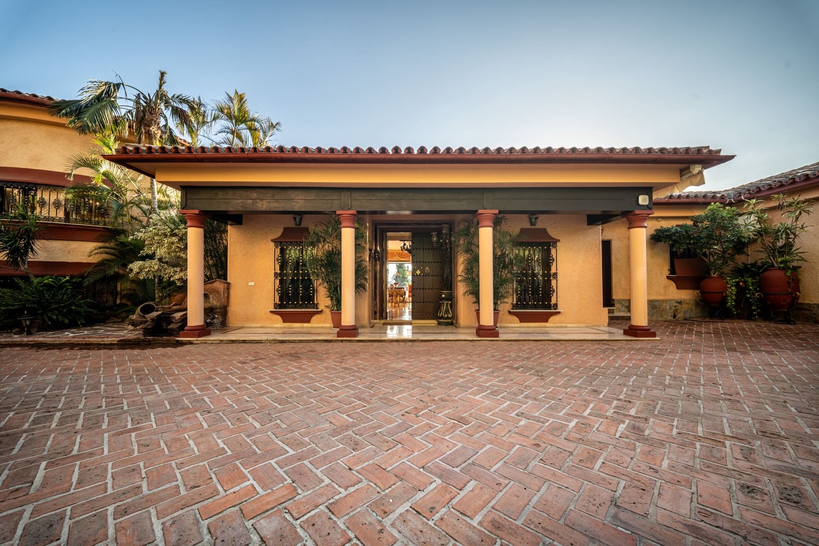 9 quarto Casa em Banda para venda em Benahavis com piscina - 11 900 000 € (Ref: 9696883)