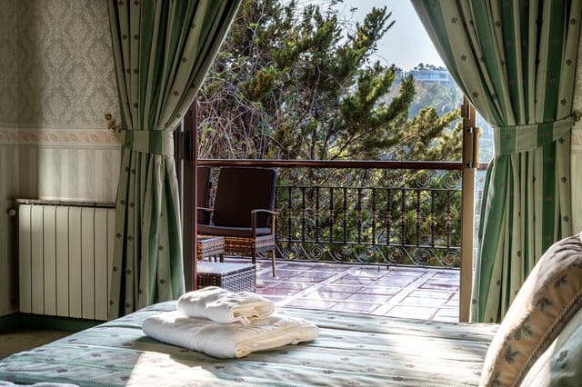 9 soveværelse Byhus til salg i El Paraíso, Benahavís med swimmingpool - € 11.900.000 (Ref: 9696883)