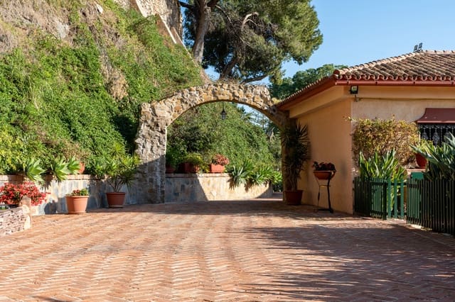 9 soveværelse Byhus til salg i El Paraíso, Benahavís med swimmingpool - € 11.900.000 (Ref: 9696883)