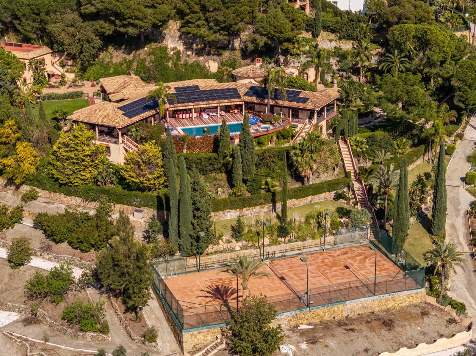 9 quarto Casa em Banda para venda em Benahavis com piscina - 11 900 000 € (Ref: 9696883)