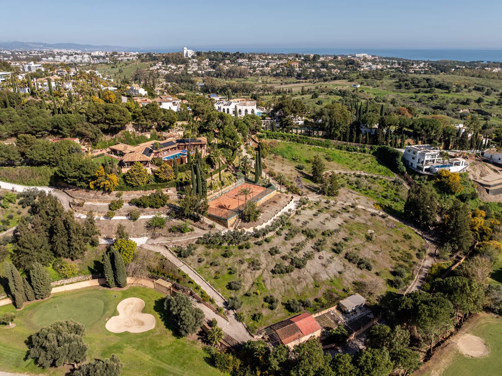 9 bedroom Townhouse for sale in Benahavis with pool garage - € 11,900,000 (Ref: 9696883)
