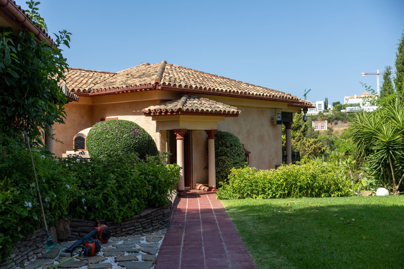 9 bedroom Townhouse for sale in Benahavis with pool garage - € 11,900,000 (Ref: 9696883)