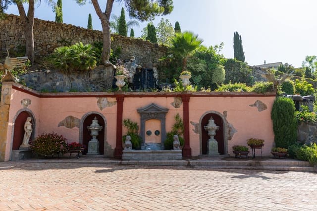 9 soveværelse Byhus til salg i El Paraíso, Benahavís med swimmingpool garage - € 11.900.000 (Ref: 9696883)