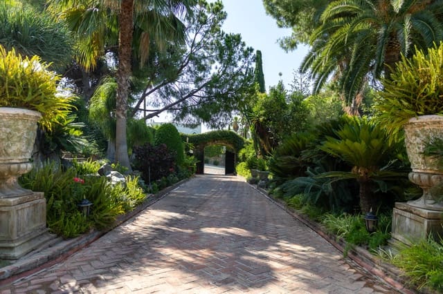 9 soveværelse Byhus til salg i El Paraíso, Benahavís med swimmingpool garage - € 11.900.000 (Ref: 9696883)