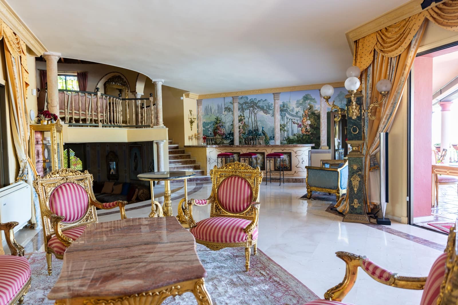 9 bedroom Townhouse for sale in Benahavis with pool garage - € 11,900,000 (Ref: 9696883)
