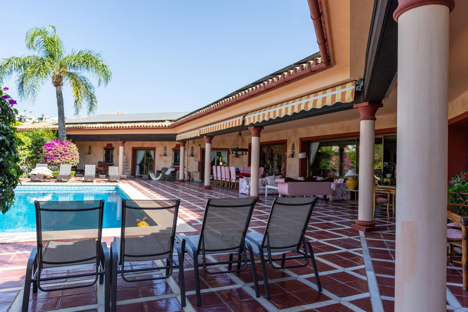 9 bedroom Townhouse for sale in Benahavis with pool garage - € 11,900,000 (Ref: 9696883)