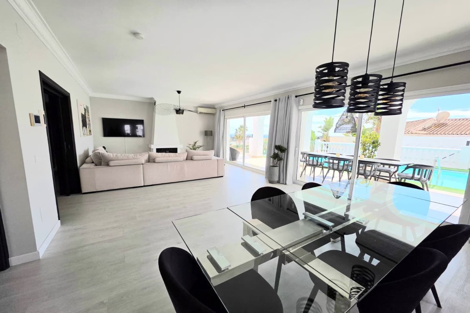 4 chambre Maison de Ville à vendre à Fuengirola avec piscine - 1 295 000 € (Ref: 9699244)