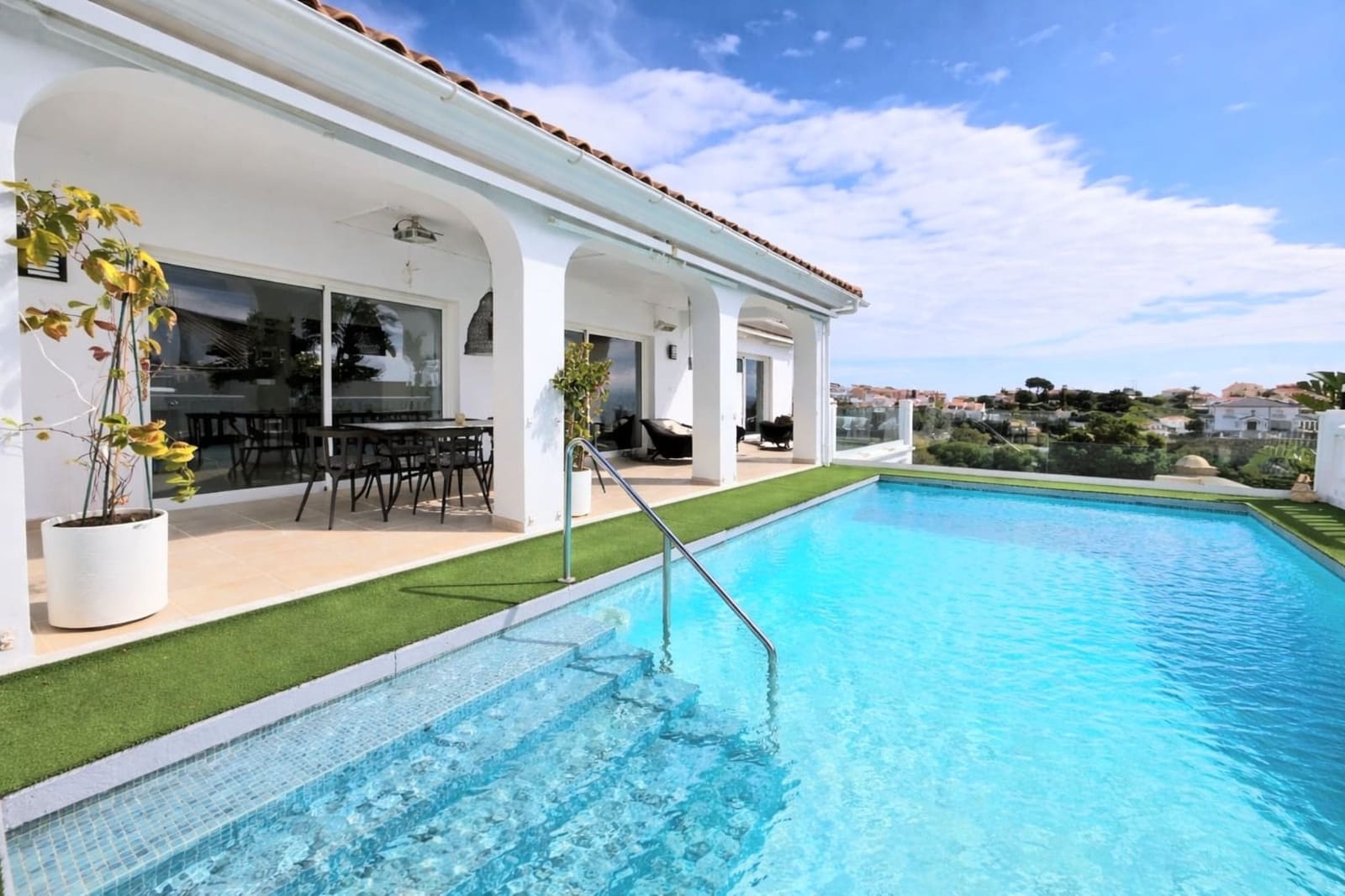 4 chambre Maison de Ville à vendre à Fuengirola avec piscine - 1 295 000 € (Ref: 9699244)