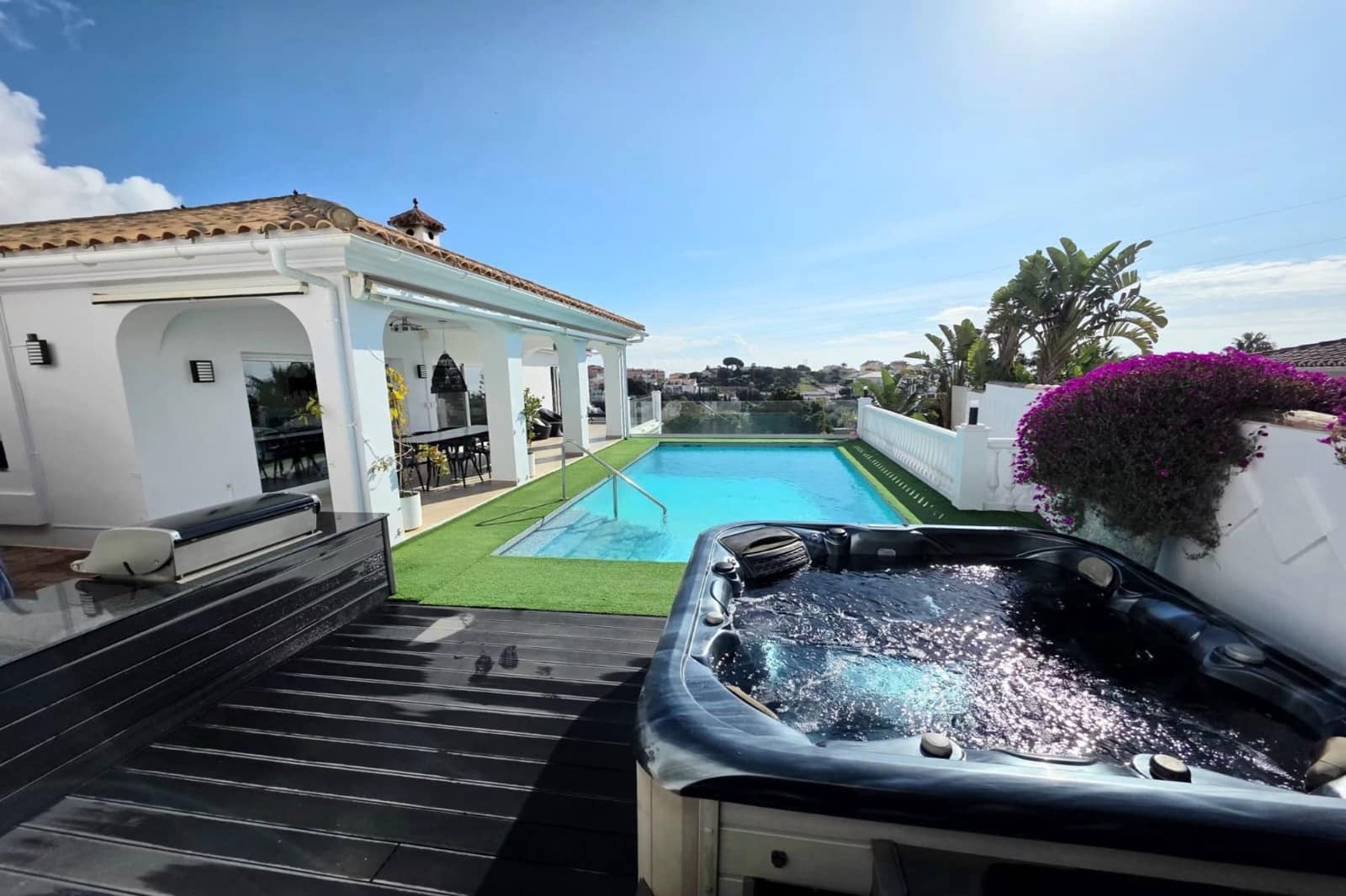 4 chambre Maison de Ville à vendre à Fuengirola avec piscine - 1 295 000 € (Ref: 9699244)