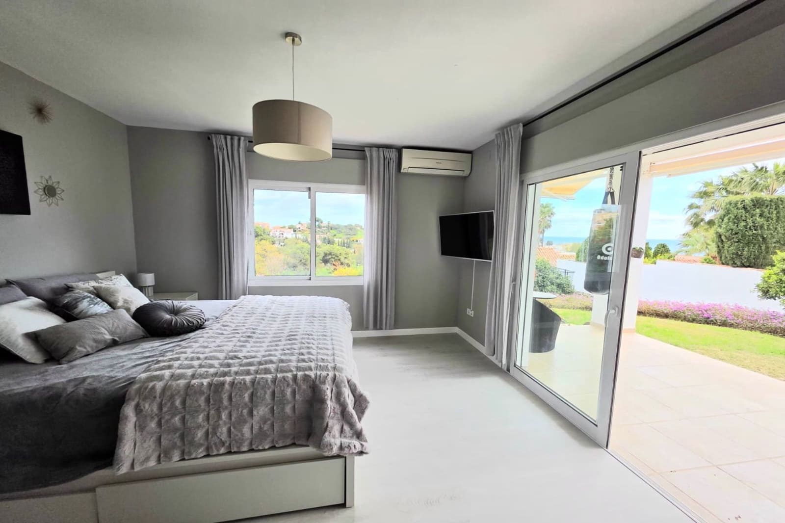 4 chambre Maison de Ville à vendre à Fuengirola avec piscine - 1 295 000 € (Ref: 9699244)