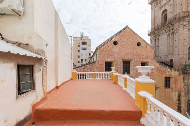 Townhouse for sale in Perchel Norte, Málaga city - € 1,295,000 (Ref: 9699783)