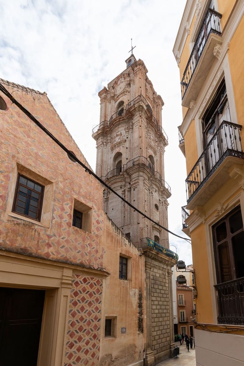 Byhus til salg i Malaga by - € 1.295.000 (Ref: 9699783)