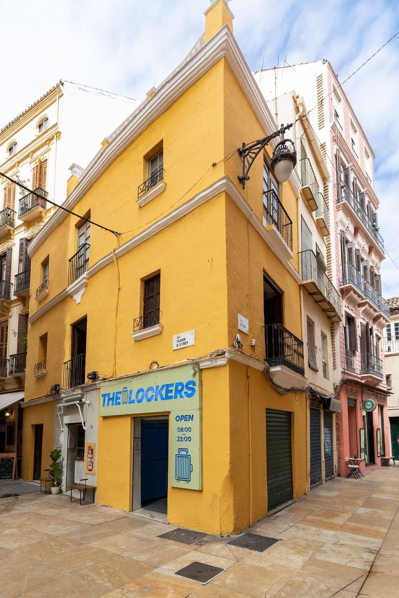 Byhus til salg i Malaga by - € 1.295.000 (Ref: 9699783)