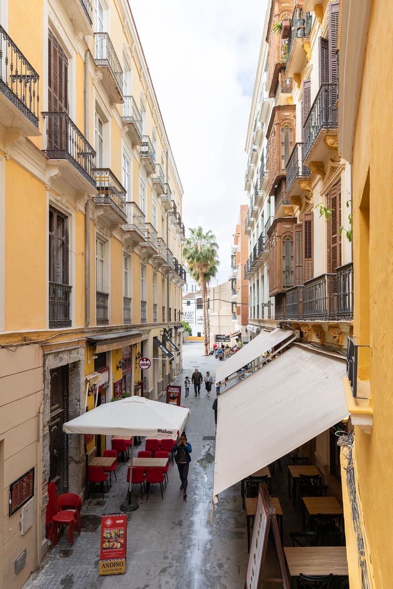 Byhus til salg i Malaga by - € 1.295.000 (Ref: 9699783)