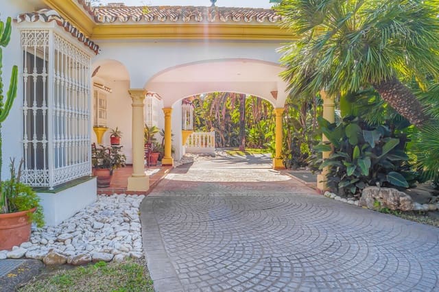 Chalet de 8 habitaciones en Hipódromo - Cerrado del Águila, Mijas en venta con piscina - 4.250.000 € (Ref: 9702404)