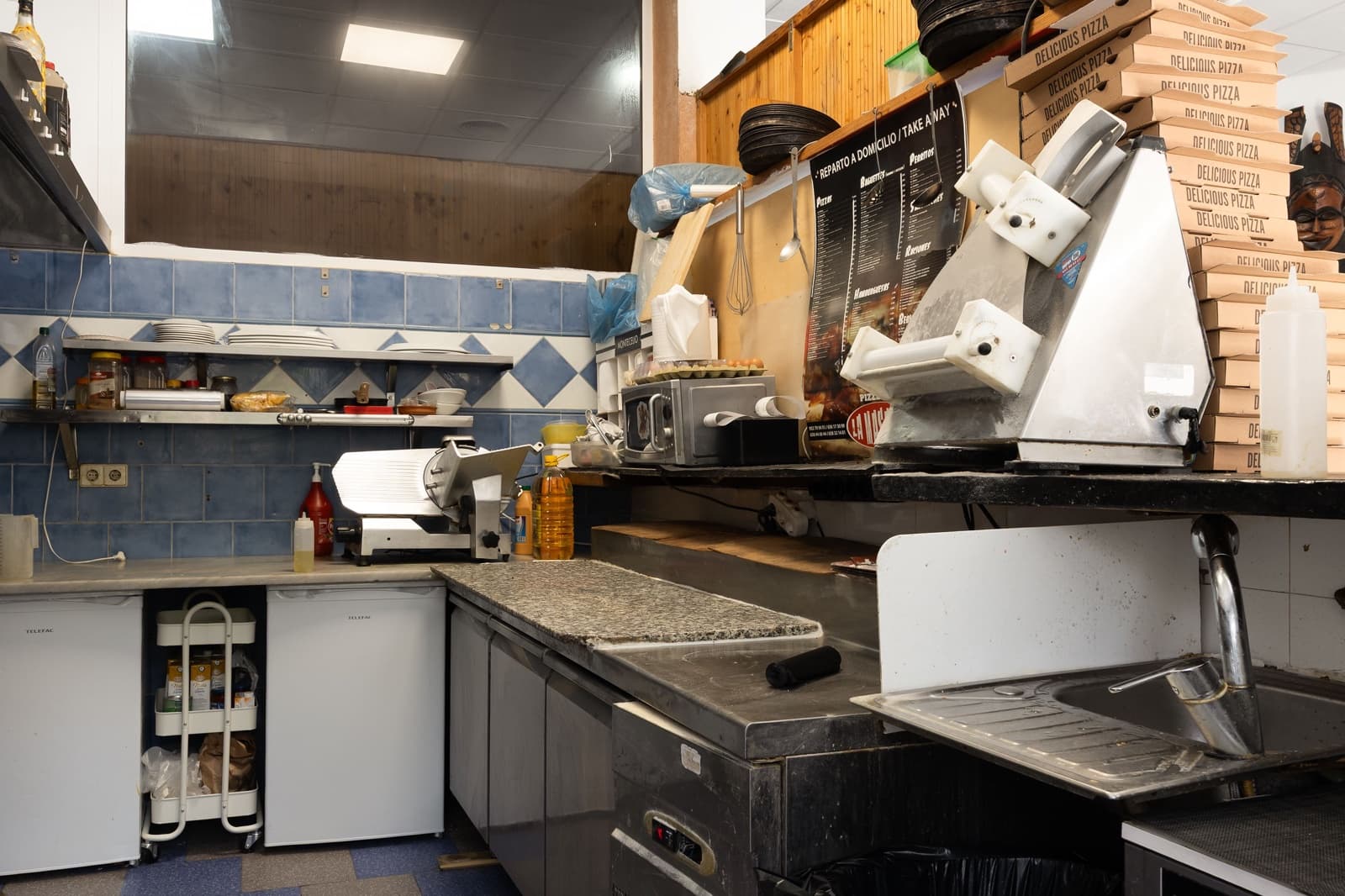 Gewerbe zu verkaufen in San Pedro de Alcantara - 265.000 € (Ref: 9702465)