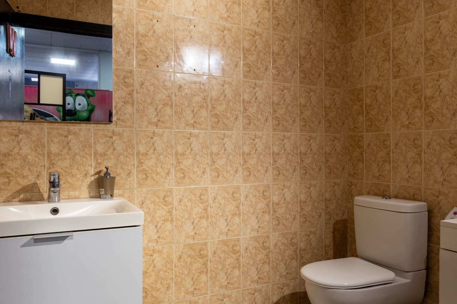 Gewerbe zu verkaufen in San Pedro de Alcantara - 265.000 € (Ref: 9702465)