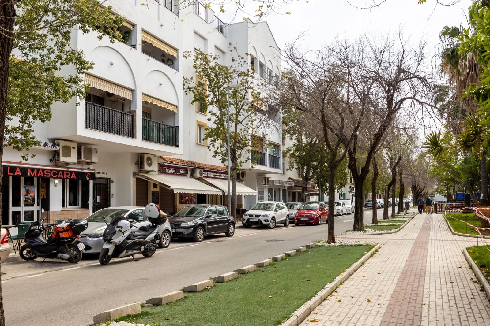 Gewerbe zu verkaufen in San Pedro de Alcantara - 265.000 € (Ref: 9702465)