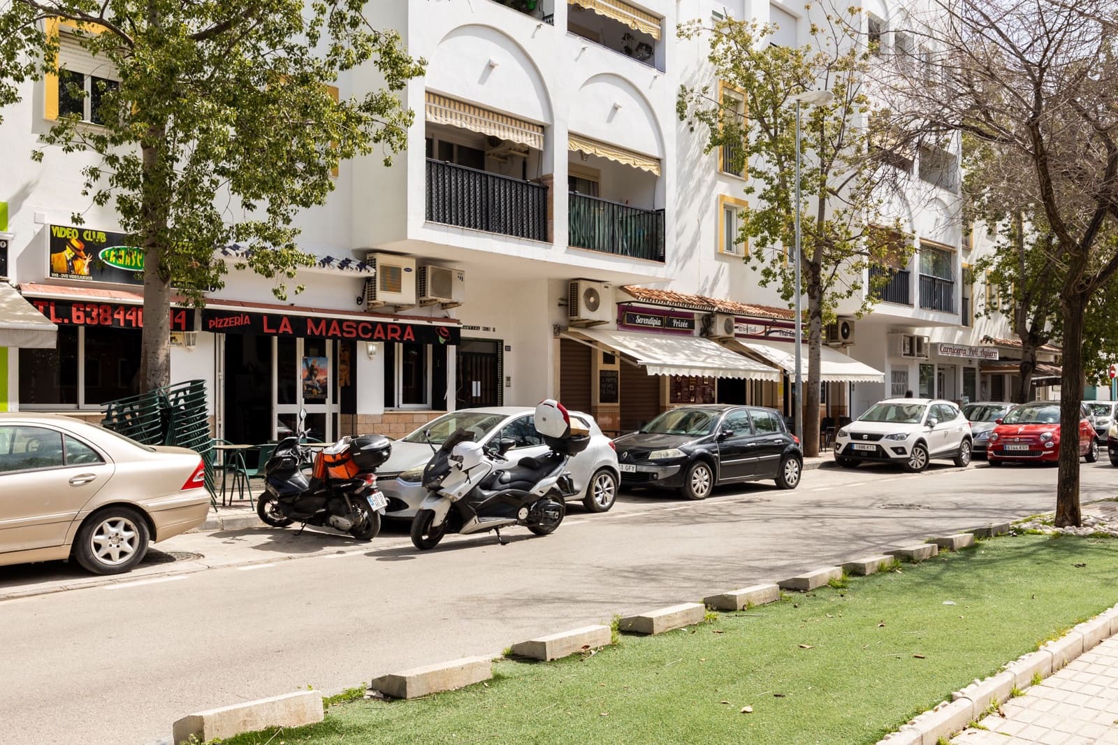 Gewerbe zu verkaufen in San Pedro de Alcantara - 265.000 € (Ref: 9702465)