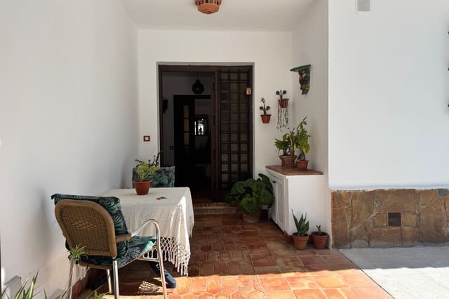 3 bedroom Townhouse for sale in Alhaurín de la Torre with pool - € 890,000 (Ref: 9713865)