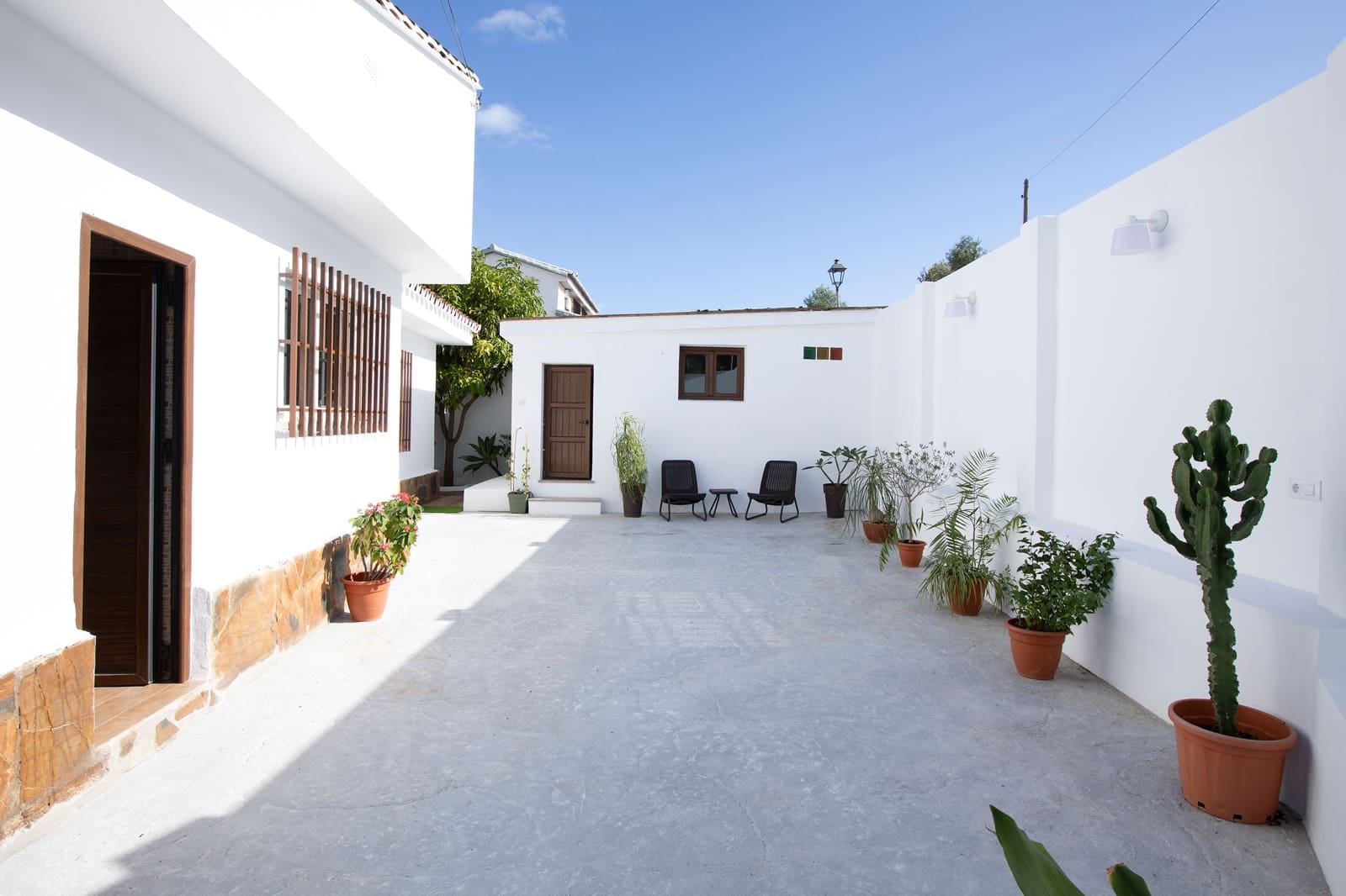 3 bedroom Townhouse for sale in Alhaurin de la Torre with pool - € 890,000 (Ref: 9713865)