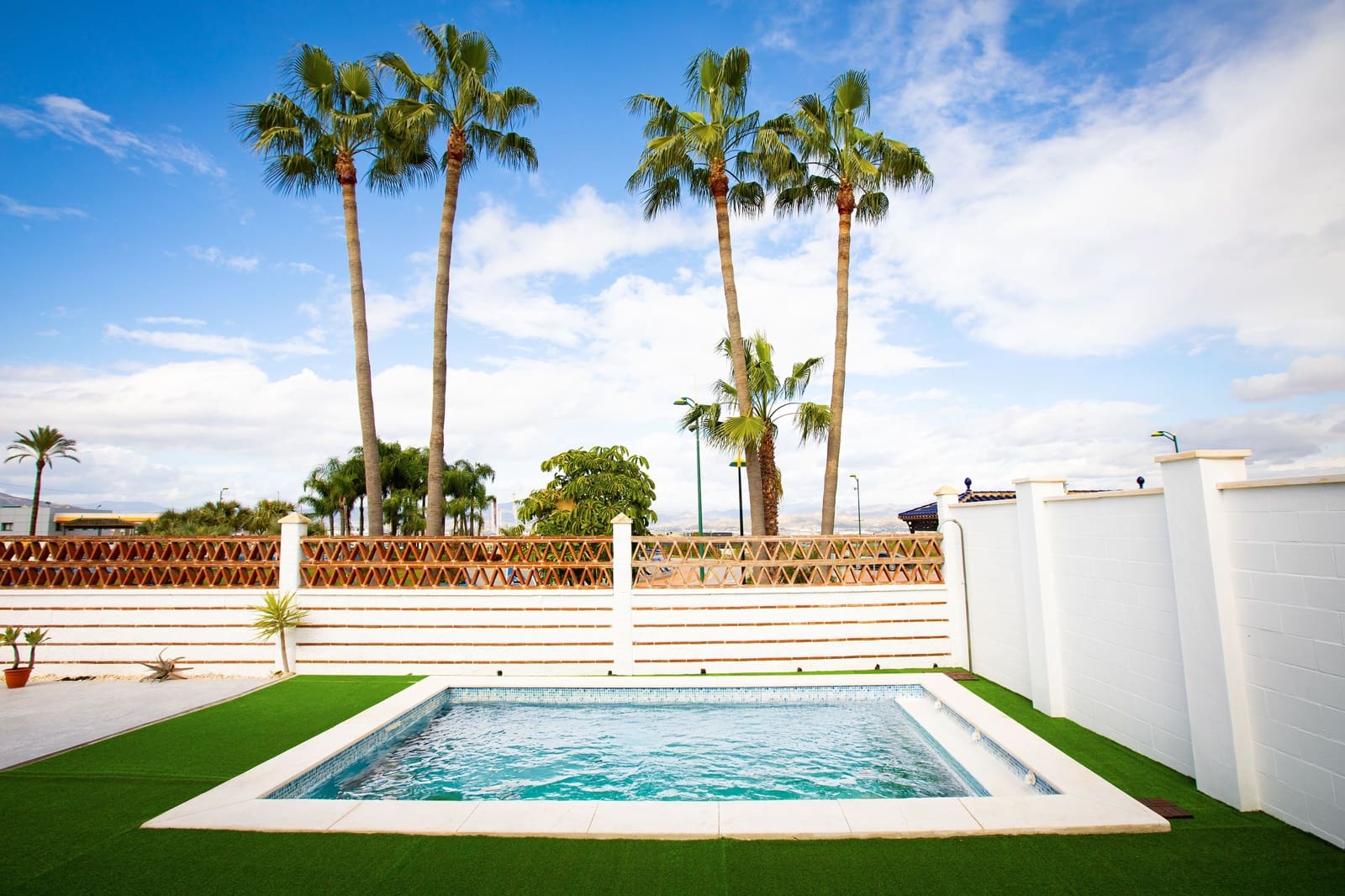 3 bedroom Townhouse for sale in Alhaurin de la Torre with pool - € 890,000 (Ref: 9713865)