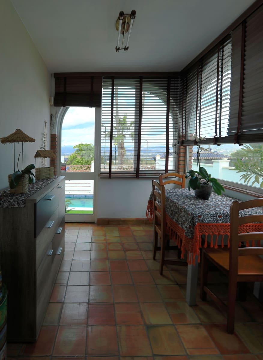 3 bedroom Townhouse for sale in Alhaurin de la Torre with pool - € 890,000 (Ref: 9713865)