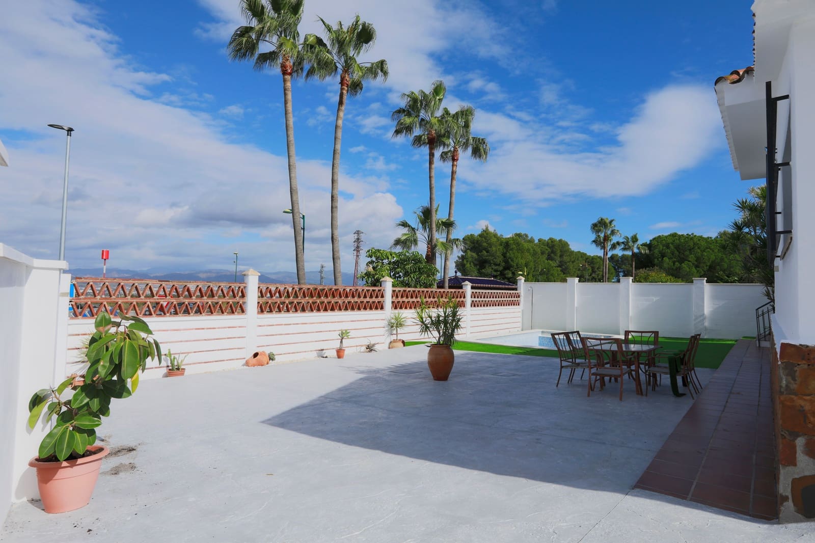 3 bedroom Townhouse for sale in Alhaurin de la Torre with pool - € 890,000 (Ref: 9713865)