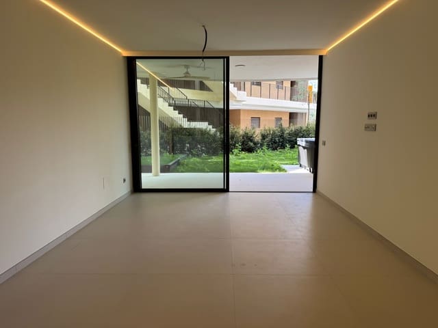 2 makuuhuone Huoneisto myytävänä paikassa Torreblanca, Fuengirola mukana uima-altaan - 599 000 € (Ref: 9714311)