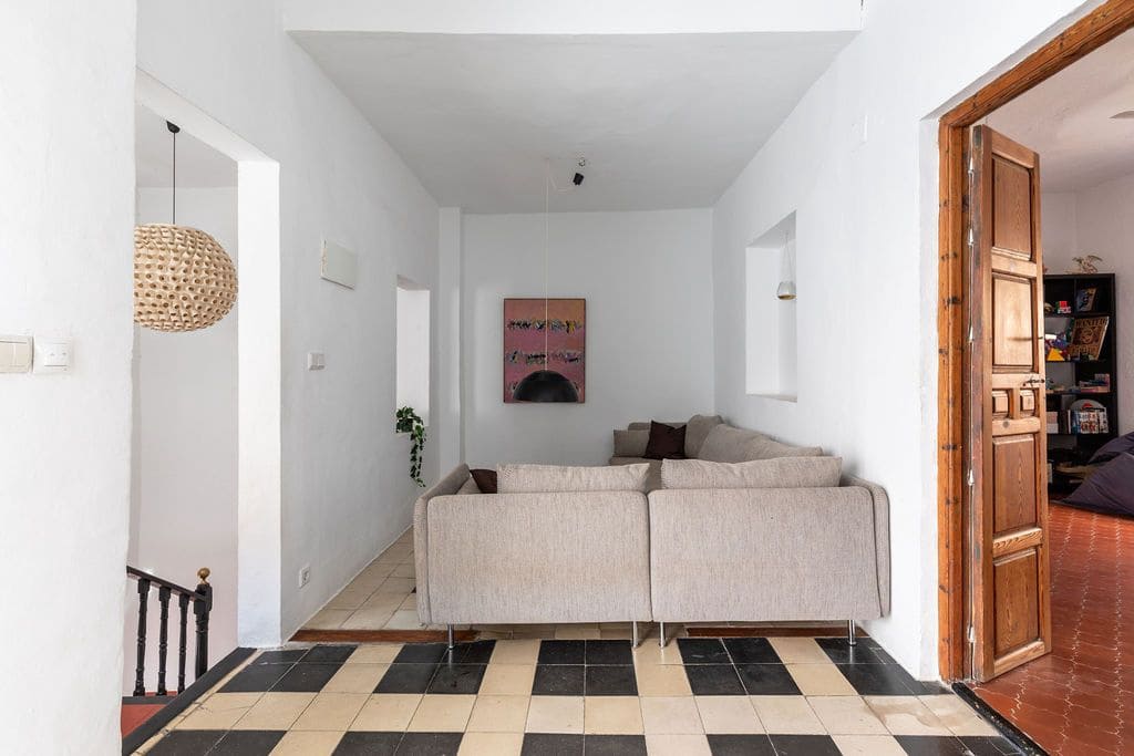 8 bedroom Townhouse for sale in Malaga city - € 1,749,000 (Ref: 9715607)