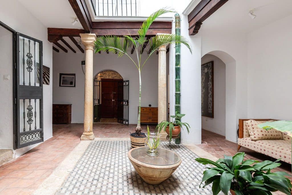 8 bedroom Townhouse for sale in Malaga city - € 1,749,000 (Ref: 9715607)