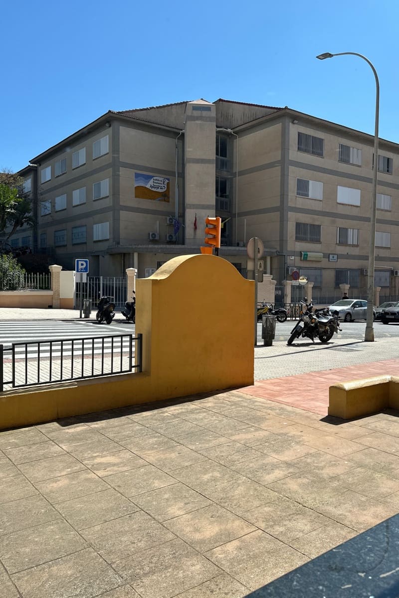 Commercial for sale in Benalmadena - € 320,000 (Ref: 9719201)