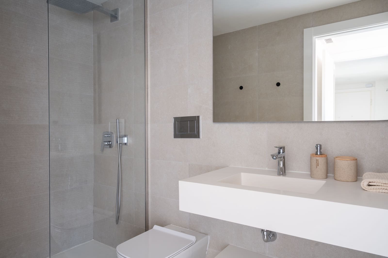 2 bedroom Apartment for sale in Mijas Costa with pool - € 520,000 (Ref: 9719777)