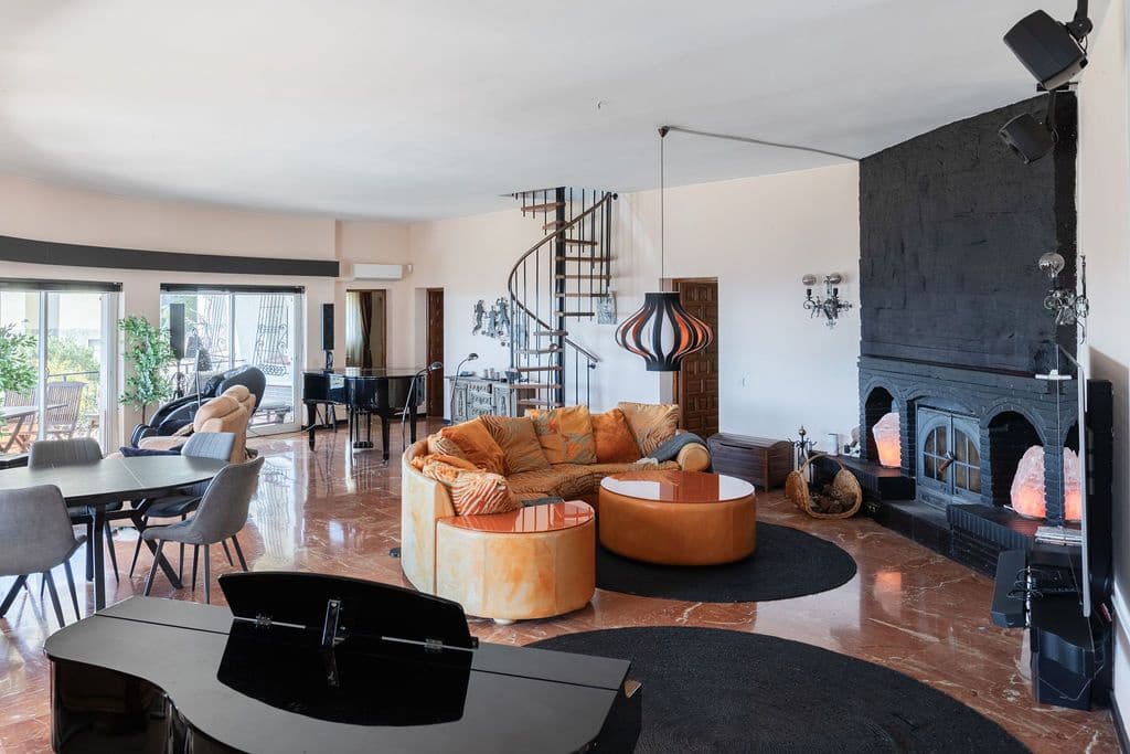 4 quarto Moradia para venda em Fuengirola com piscina - 1 295 000 € (Ref: 9720310)