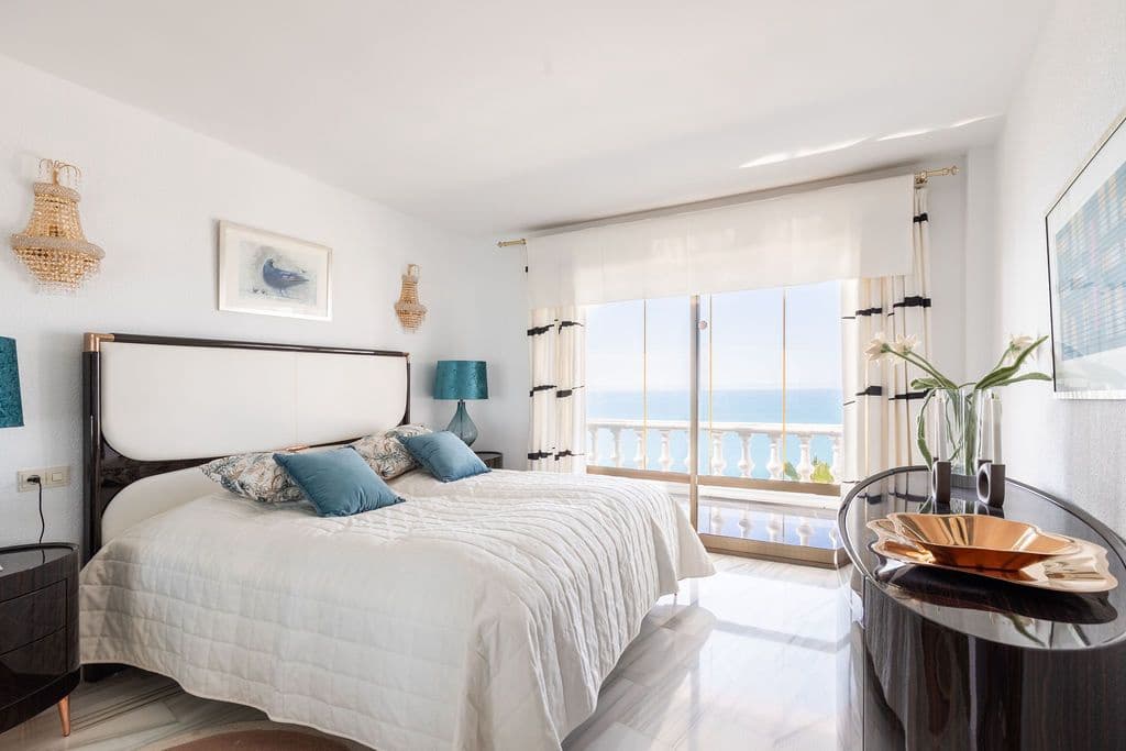 5 bedroom Villa for sale in Benalmadena with pool - € 2,900,000 (Ref: 9722199)