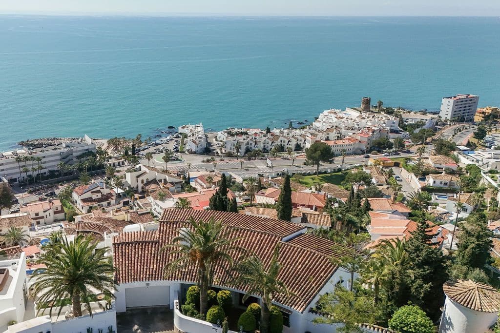 5 bedroom Villa for sale in Benalmadena with pool - € 2,900,000 (Ref: 9722199)