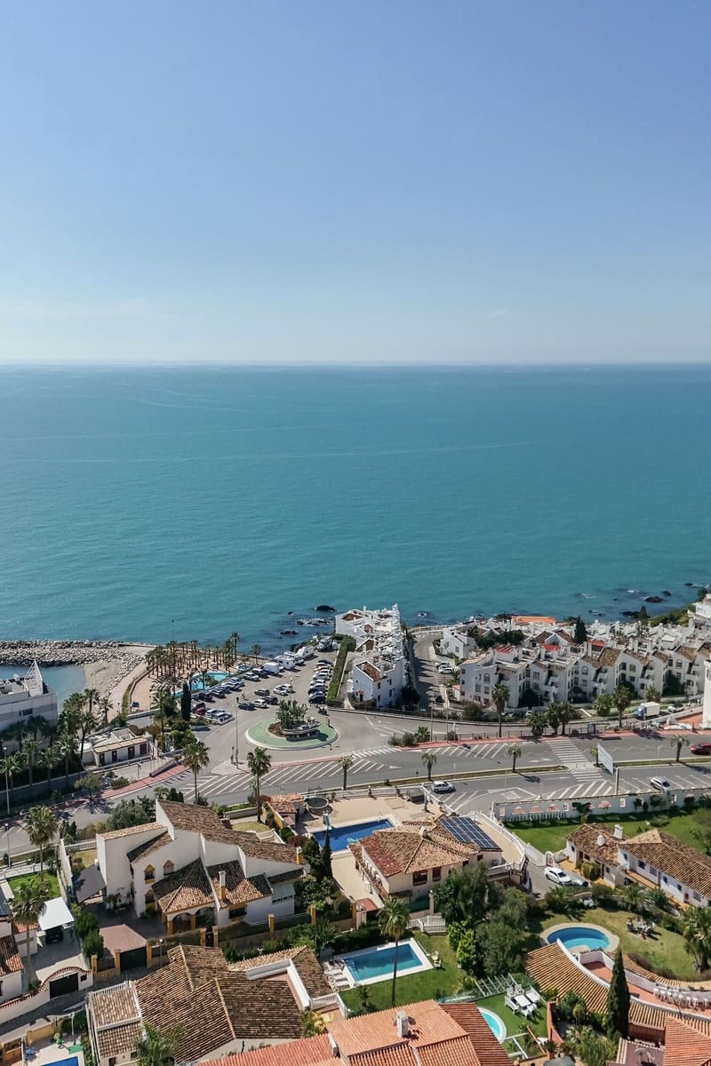 5 bedroom Villa for sale in Benalmadena with pool - € 2,900,000 (Ref: 9722199)