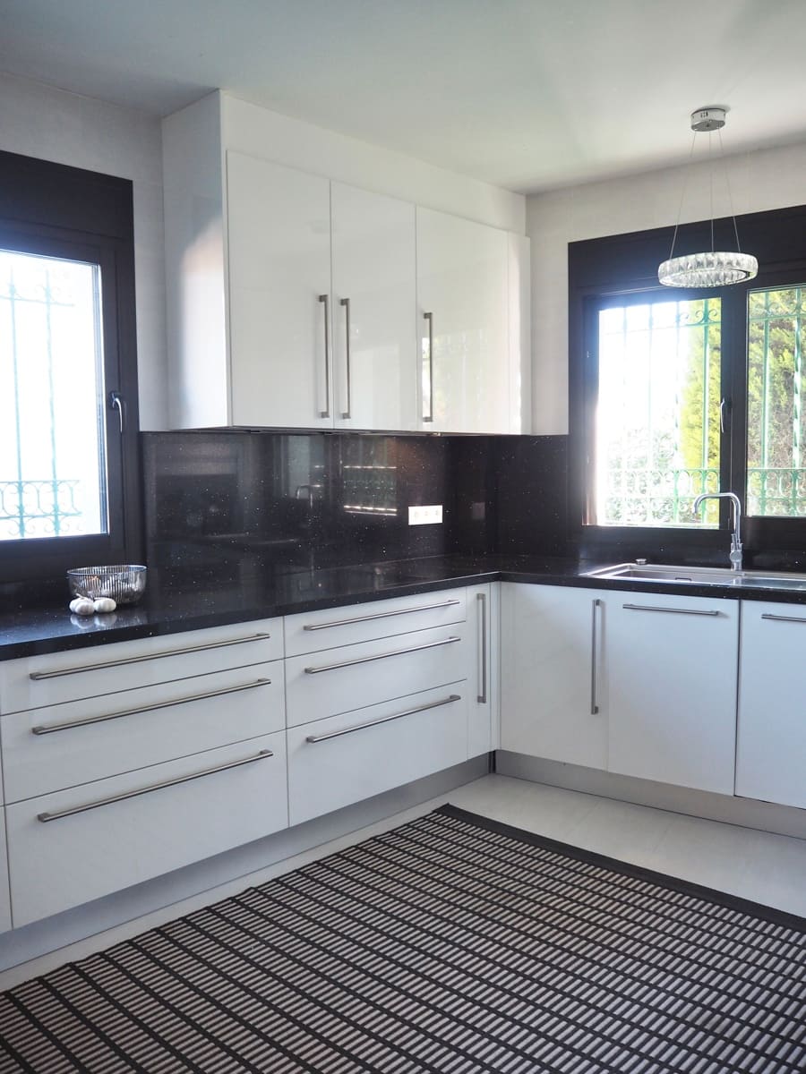 5 bedroom Villa for sale in Benalmadena with pool - € 2,900,000 (Ref: 9722199)