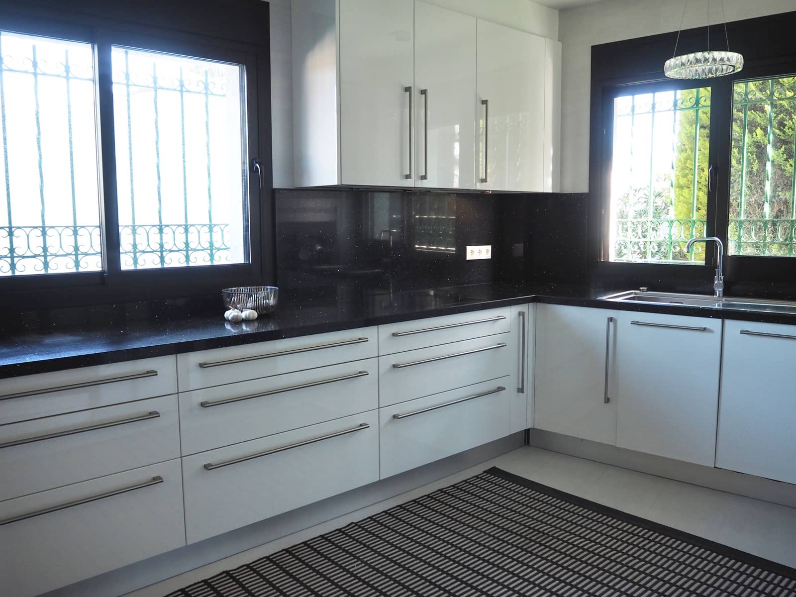 5 bedroom Villa for sale in Benalmadena with pool - € 2,900,000 (Ref: 9722199)