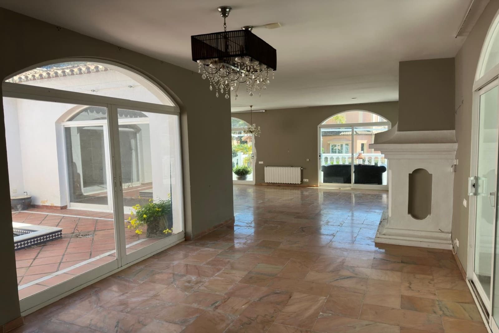 Casa de 4 habitaciones en Benahavís en venta - 1.700.000 € (Ref: 9723828)