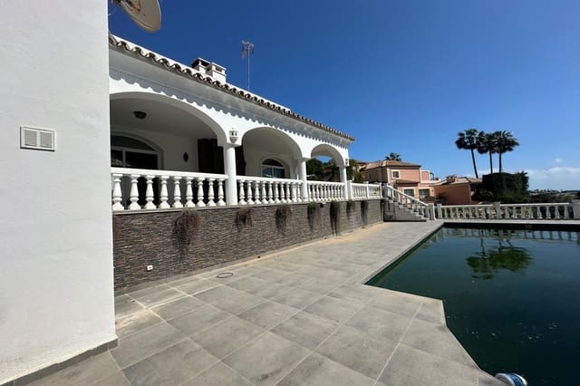 Casa de 4 habitaciones en El Paraíso, Benahavís en venta - 1.700.000 € (Ref: 9723828)