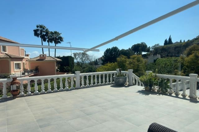 Casa de 4 habitaciones en El Paraíso, Benahavís en venta - 1.700.000 € (Ref: 9723828)