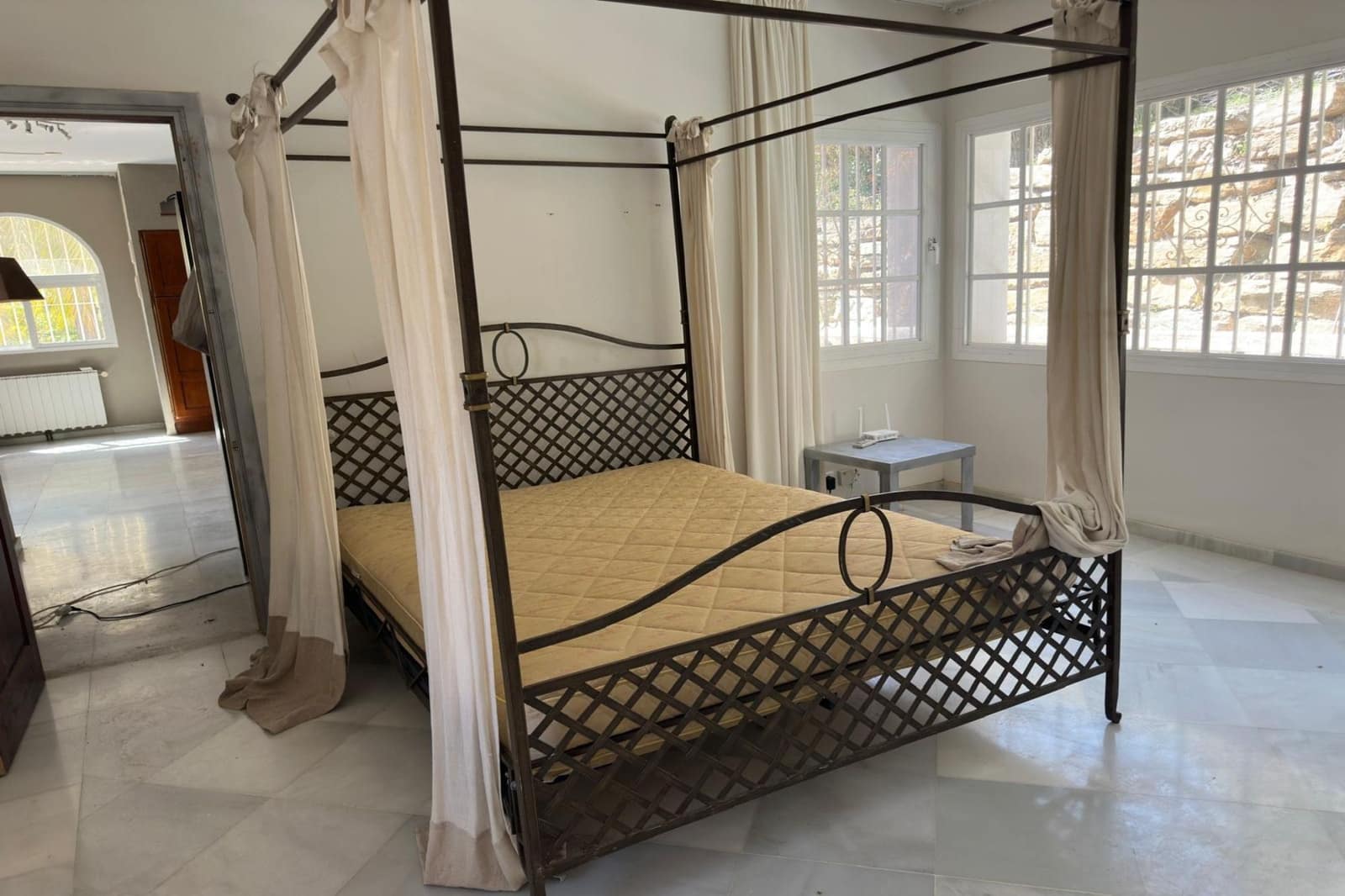 Casa de 4 habitaciones en Benahavís en venta - 1.700.000 € (Ref: 9723828)