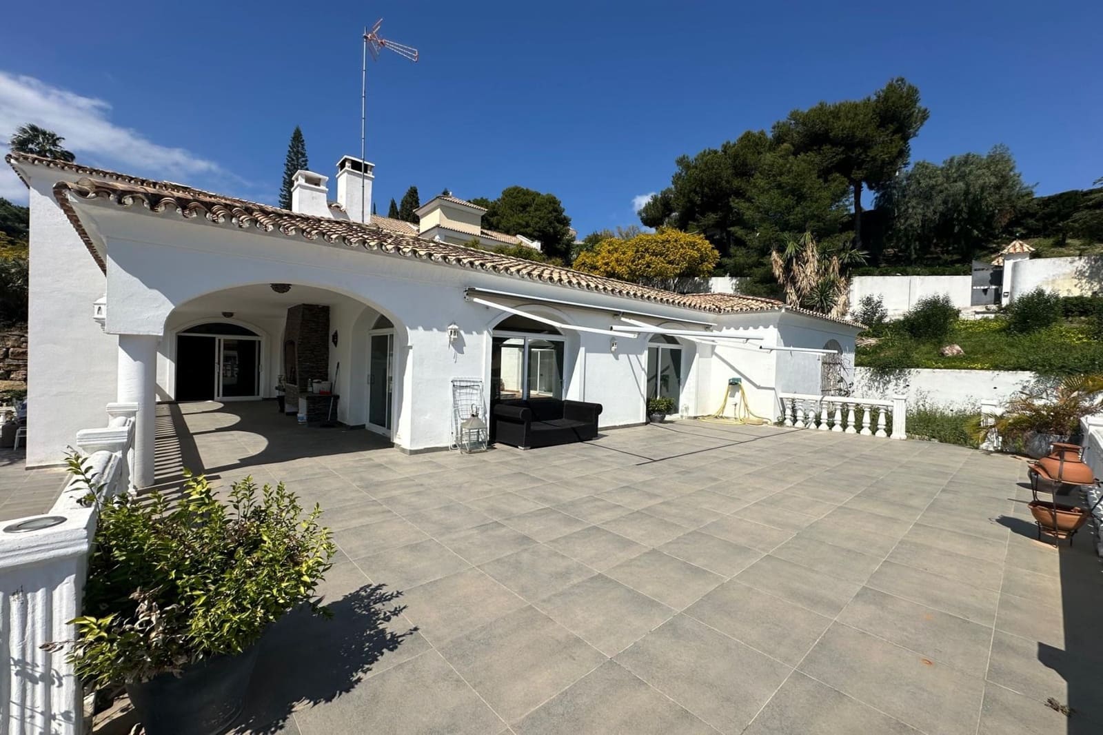 Casa de 4 habitaciones en Benahavís en venta - 1.700.000 € (Ref: 9723828)